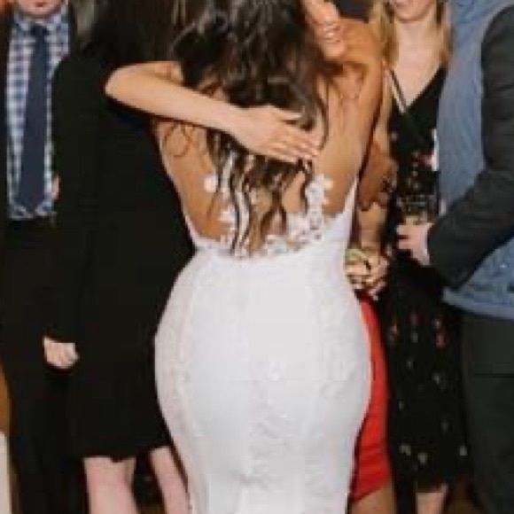 ✨Pronovias Wedding Dress • Atelier 2016 Collection ✨ - Picture 8 of 16